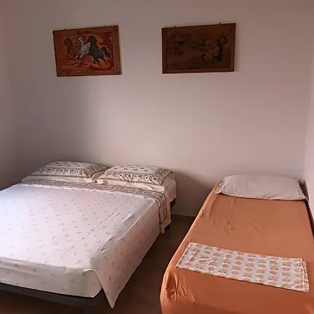 Holiday home In Hidrovor, *